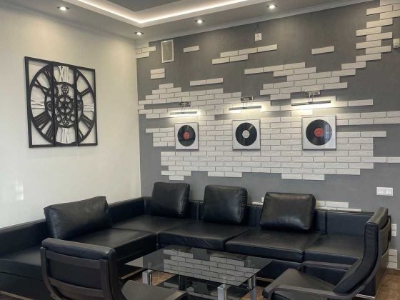 Мега Будинок в м Вишгород генератор бомбосховище Вид  на Дніпро Вышгород