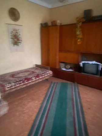 Здається 1 кімнатний будинок в центрі міста. - фото 1