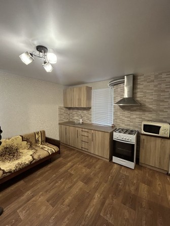 Сдам уютный небольшой дом в центре города - фото 1