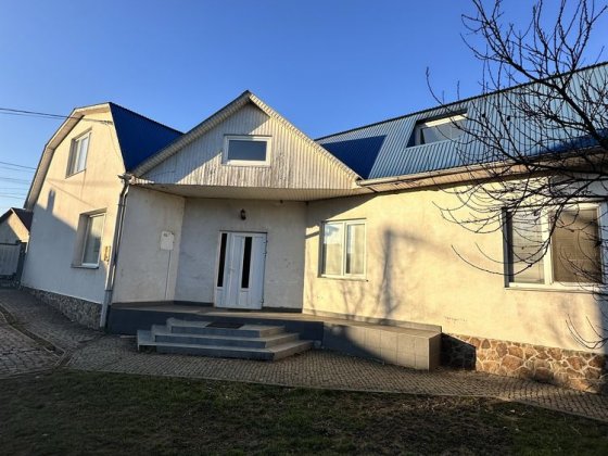 4 кімнатний будинок 170 м²