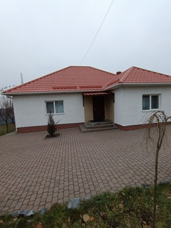 Оренда дома в селі Шкарівка - фото 1