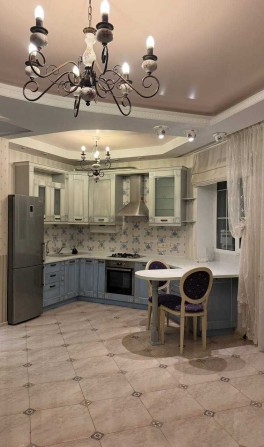 Елітна оренда: стильний дуплекс з власним двором у Лісовій Бучі - фото 1