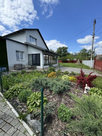 Свободный!Отдельностоящий двухэтажный дом со своим двором!+Генератор! - фото 1