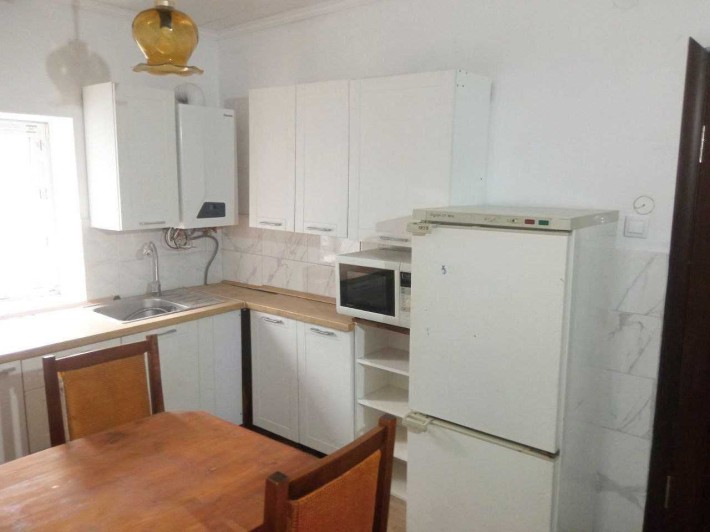 В оренду будинок на виїзді з міста - фото 1