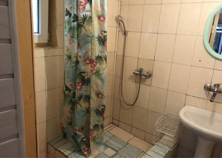 Однокімнатна в особняку район КВАРЦу (поруч ресторан «Венеція») - фото 1