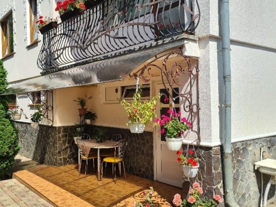 Здається в оренду Будинок у зеленому  р-ні неподалік від гот Європа Ужгород