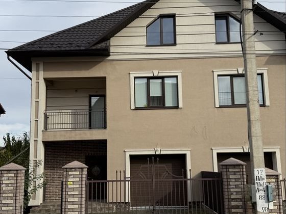 Здається дуплекс вул.Ростіцка (ближня Роща) Черновцы