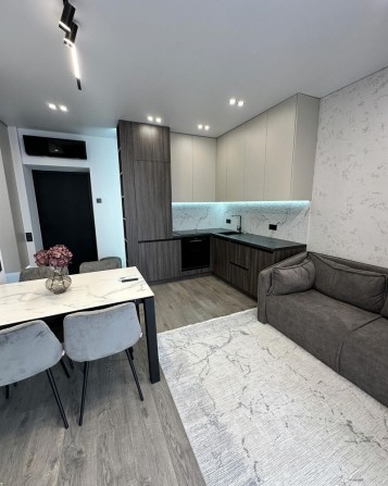 Оренда розкішної, дизвйнерської 1-кімнатної квартири в ЖК Сейф Таун - фото 1