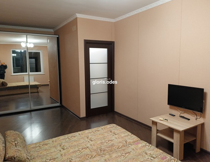 Аренда 1 комн.кв.  в Одессе ЖК Радужный - фото 1