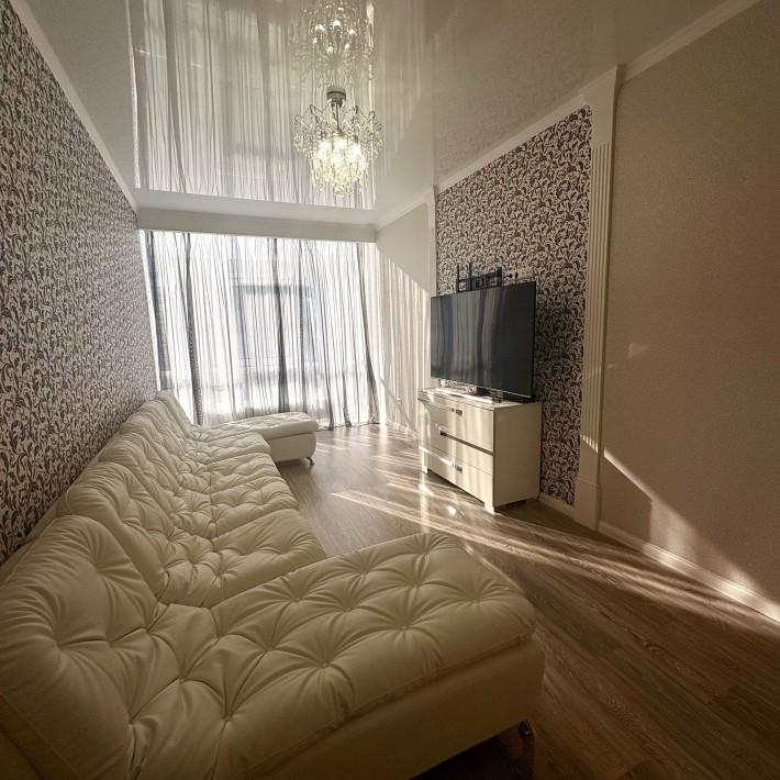 Аренда трехкомнатной квартиры. Кадор! Таирова - фото 1