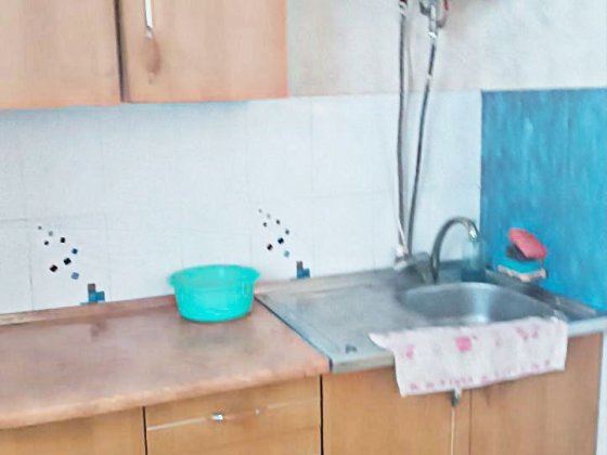 Однушка возле москвича Корсунцы