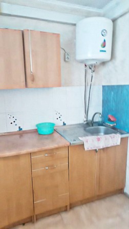 Однушка возле москвича - фото 1