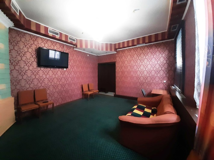 Здам будинок в оренду в центральній частині міста - фото 1