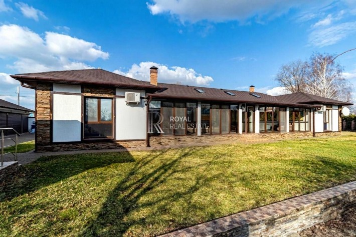 Оренда Будинок 4к 230м2 Гардеробна Тераса Камін Басейн Сауна Газ - фото 1