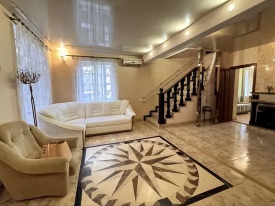 Оренда будинку для сімʼї під офіс Генератор Киев