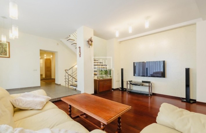 Будинок в центрі Києва, Печерськ ,вул. Дорошенка, без комісії ! - фото 1