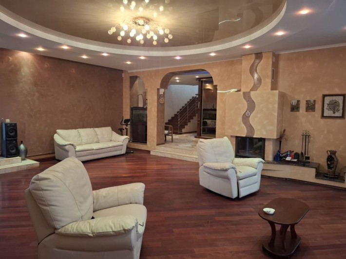 Сдам дом с бассейном, сауной село Троєщина - фото 1