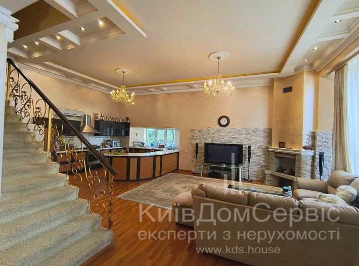 Оренда сучасного 2 поверхового будинка Осокорки 2 Садова 2 - фото 1