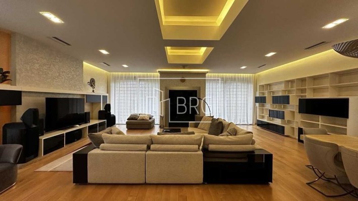 Аренда дома с бомбоубежищем и бассейном центр Печерск без комиссии - фото 1