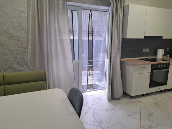 Оренда таунхауса ,Осокорки,метро Славутич 5минут,євроремонт Киев