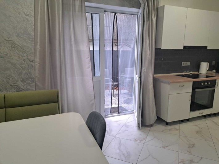 Оренда таунхауса ,Осокорки,метро Славутич 5минут,євроремонт - фото 1