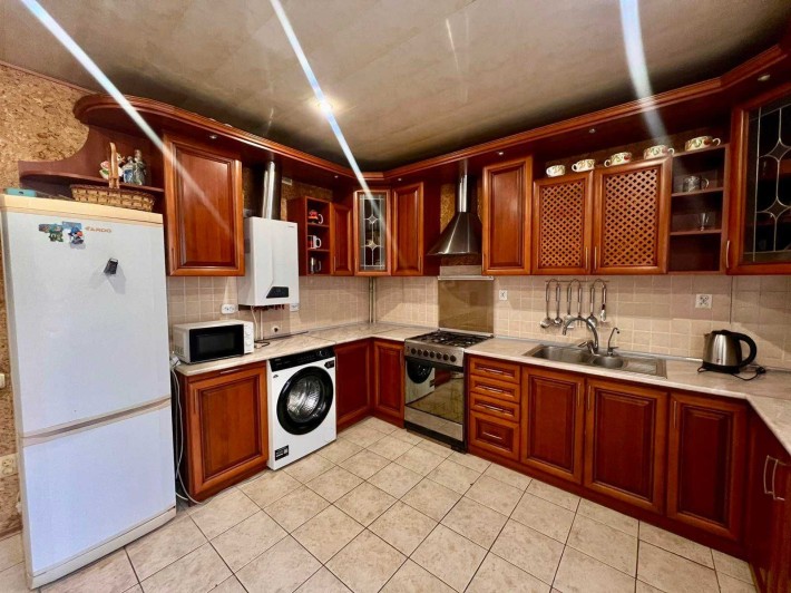 Оренда просторого окремостоячого будинку по вул. Сигнівка - фото 1