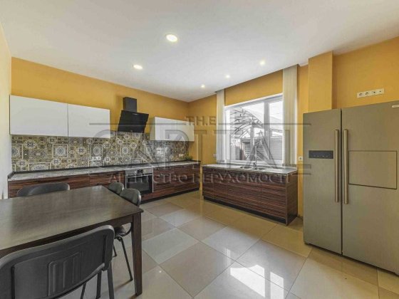 Аренда  Дом  ул. Богатырская, Оболонь, Киев можно под офис Киев