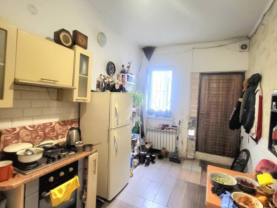 Дом на 2 семьи,Гараж,2 входа 4 комнаты,5 соток , отдельный двор! Живот Одеса