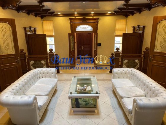 Аренда дома в центре Киева. Бот Сад. ул Добролюбова. Печерск Киев