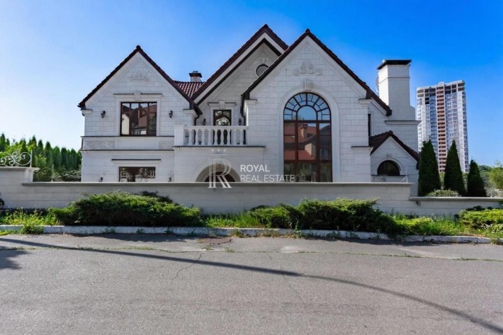 Оренда Будинок вул. Радченка Петра Солом'янка Київ 1107 м² - фото 1