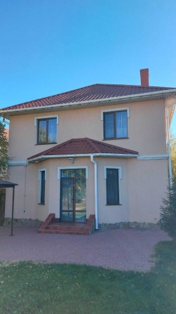 Аренда не большого дома в Совиньоне, 142 кв.м. - фото 1