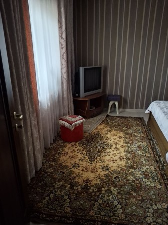 Сдам 2 этажный дом в частном секторе. - фото 1