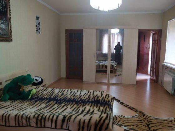 Сдам дом  на 2 входа , бомбоубежище,, гараж 4 к 250 м ! Малиновский р Одеса