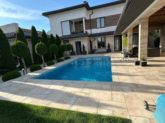 Аренда НОВОГО ДОМА в Совиньоне,  350м², бассейн ,гараж Одеса