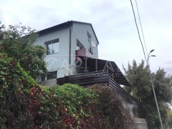 Аренда дома Печерский район ул. Старонаводницкая 43 Київ