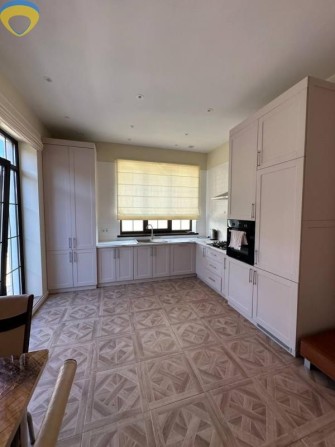 Аренда современного дома в Совиньоне,  6 спален - фото 1