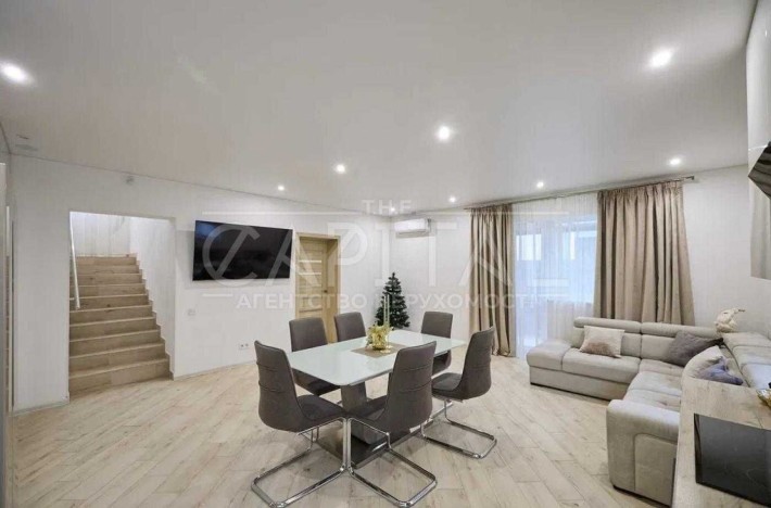 Оренда / Будинок
Київ, Святошинський район, вул. Берковецька, 9/11 - фото 1