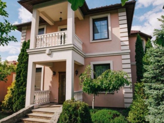 Сдам дом Чапаевка ресторан Fabius та ФК «Дінамо» Киев