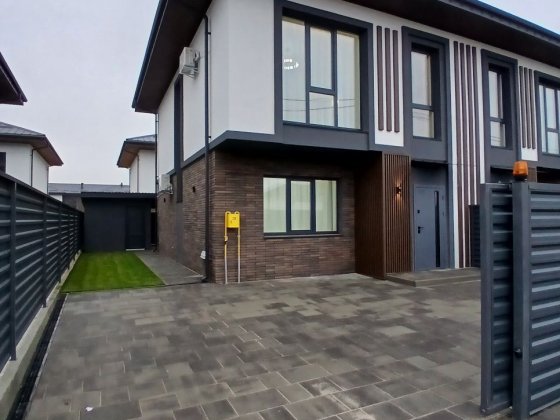 Перша здача дуплекса з власним двориком Петропавлівська Борщагівка