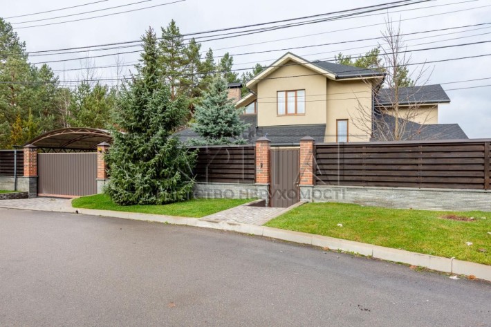 Пропонується в оренду двоповерховий затишний будинок в Гореничах 250м2 - фото 1