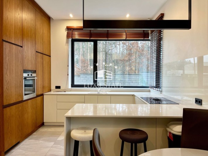 Без% Двухэтажный дом  с генератором в закрытом КГ — аренда в Стоянке. - фото 1