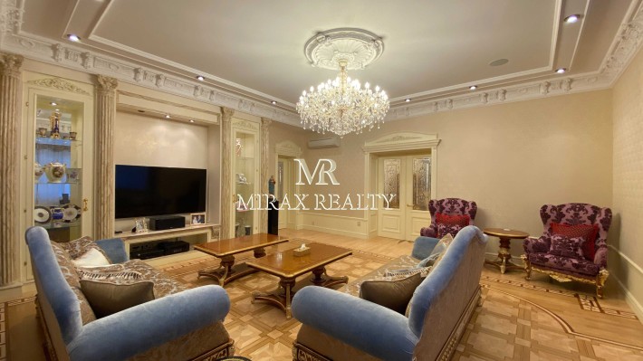 Оренда домоволодіння 1200 м2 ділянка 30 сот закрите КМ Романків - фото 1