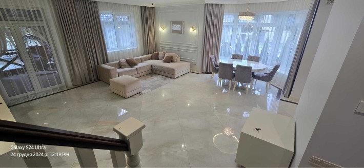 Оренда затишного окремостоячого будинку 205 м2 з терасою в Брюховичах - фото 1