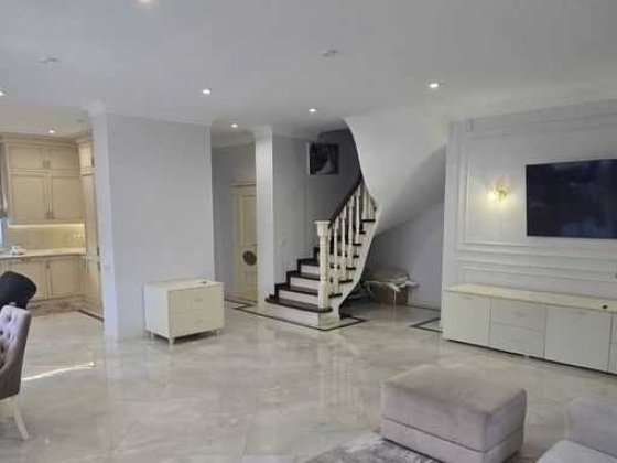 Оренда гарного та просторого будинку в Брюховичах Брюховичи