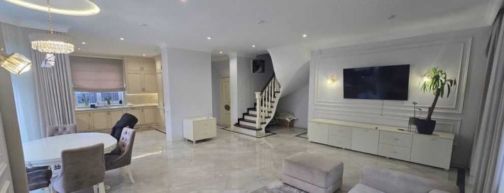 Оренда гарного та просторого будинку в Брюховичах - фото 1