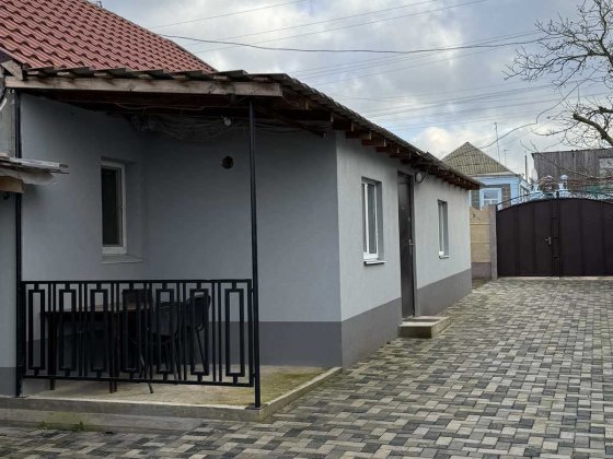 Здам 2 будинки в одному дворі Миколаївська обл,Баловне,кап ремонт,15 с Баловне