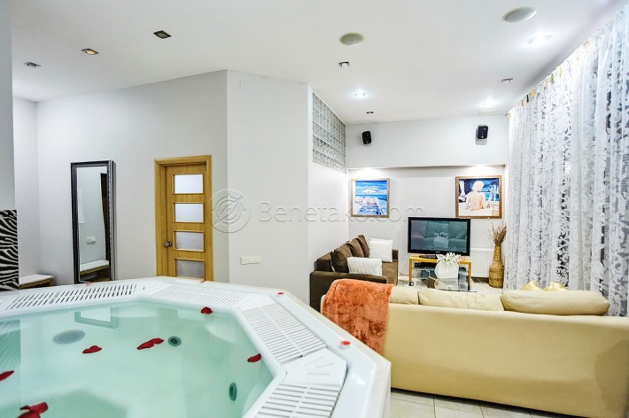 Стильные апартаменты в Ж/К «Аркадийский дворец» - фото 1