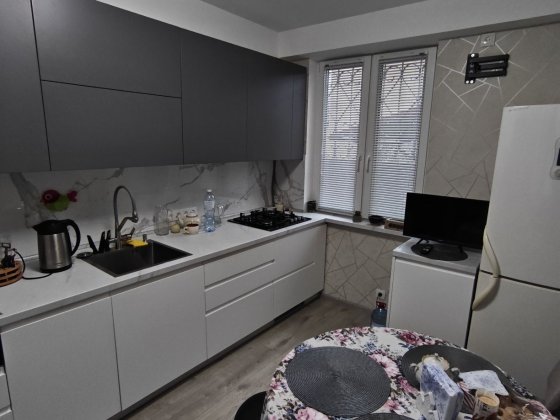 Продам двоповерховий будинок. Романково. 4  кімнати. Кам'янське