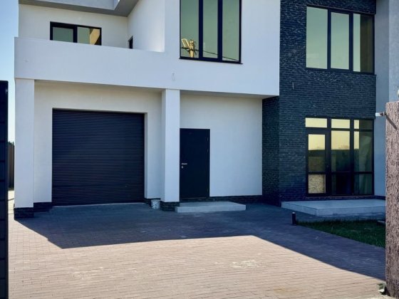 Продам Будинок Тераса та Гараж Без Комісії Закрита територія Штукатурк Вышгород