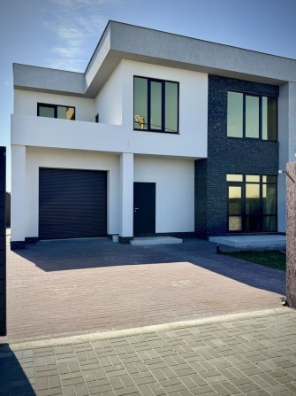 Продам Будинок Тераса та Гараж Без Комісії Закрита територія Штукатурк - фото 1